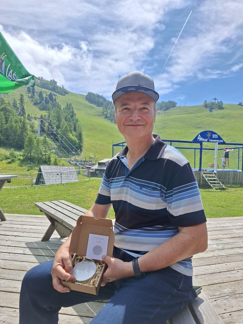 Portret energijskega terapevta in ustvarjalca energijskih izdelkov
